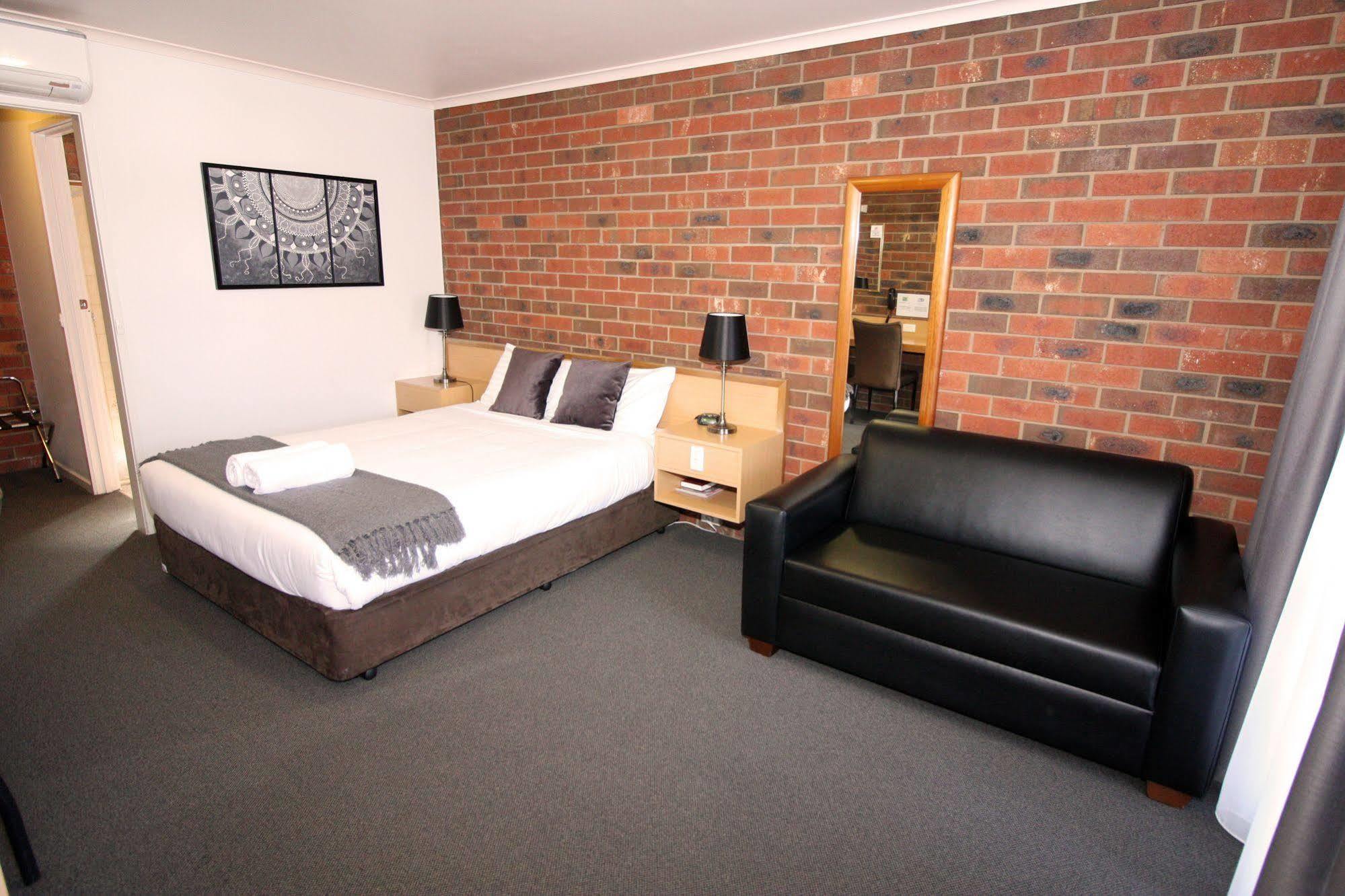 Pevensey Motor Lodge Echuca Exteriör bild
