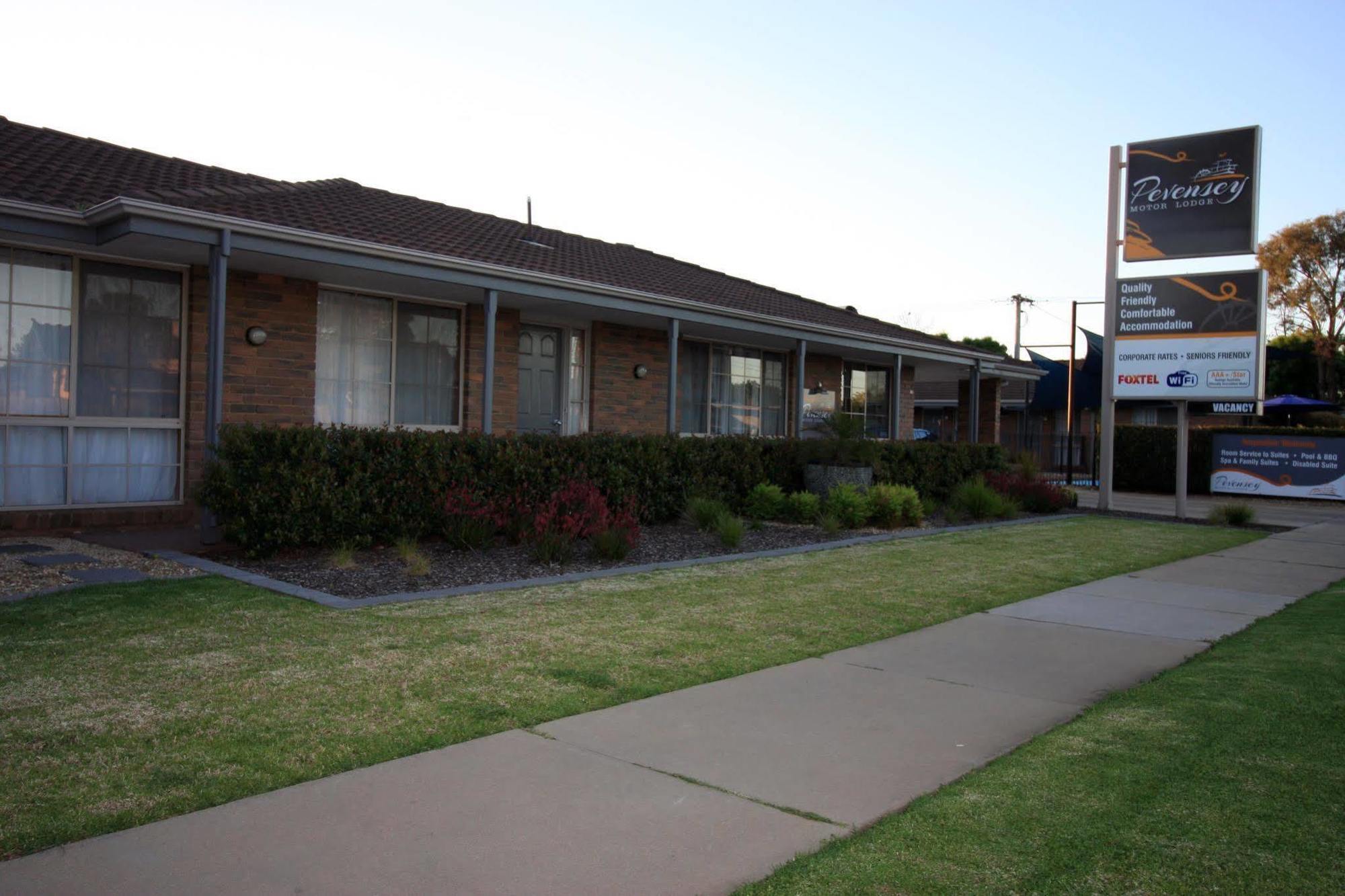 Pevensey Motor Lodge Echuca Exteriör bild