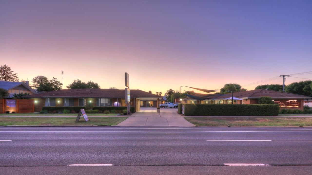 Pevensey Motor Lodge Echuca Exteriör bild